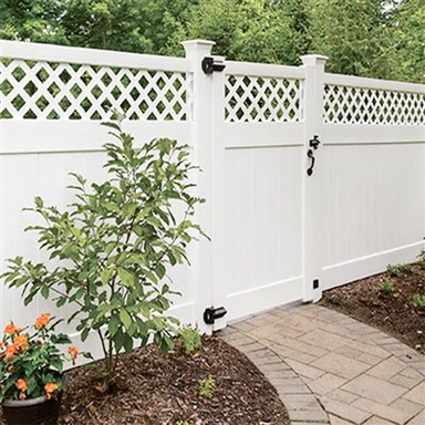 Vinyl Privacy Fences With Lattice Tops