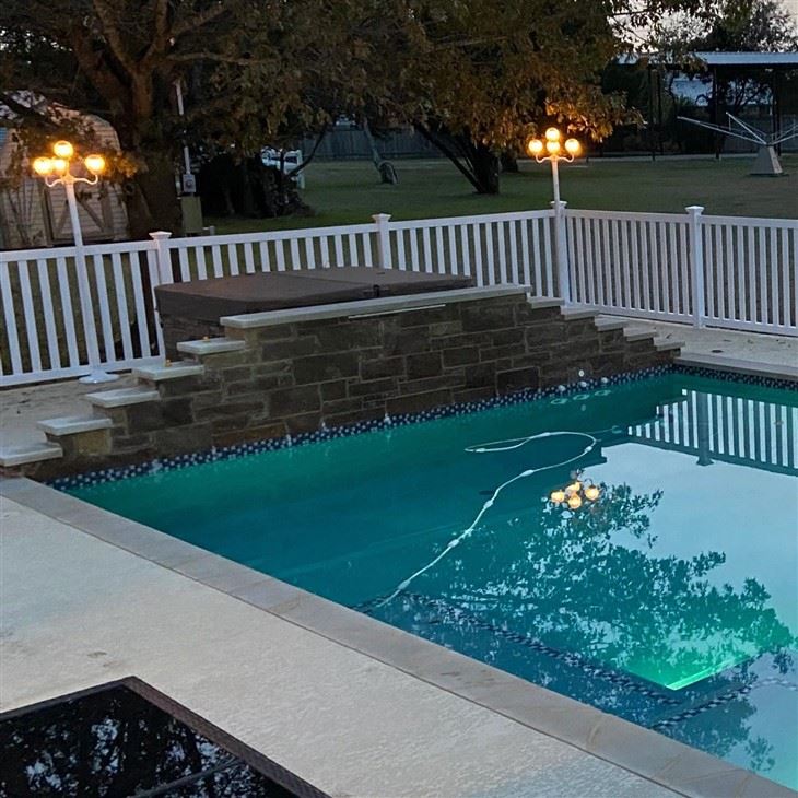 Vinyl High Picket Pool Fence 1.5